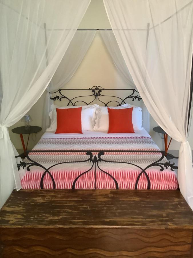 Palazzo Cariddi Bed & Breakfast Nardò Екстериор снимка