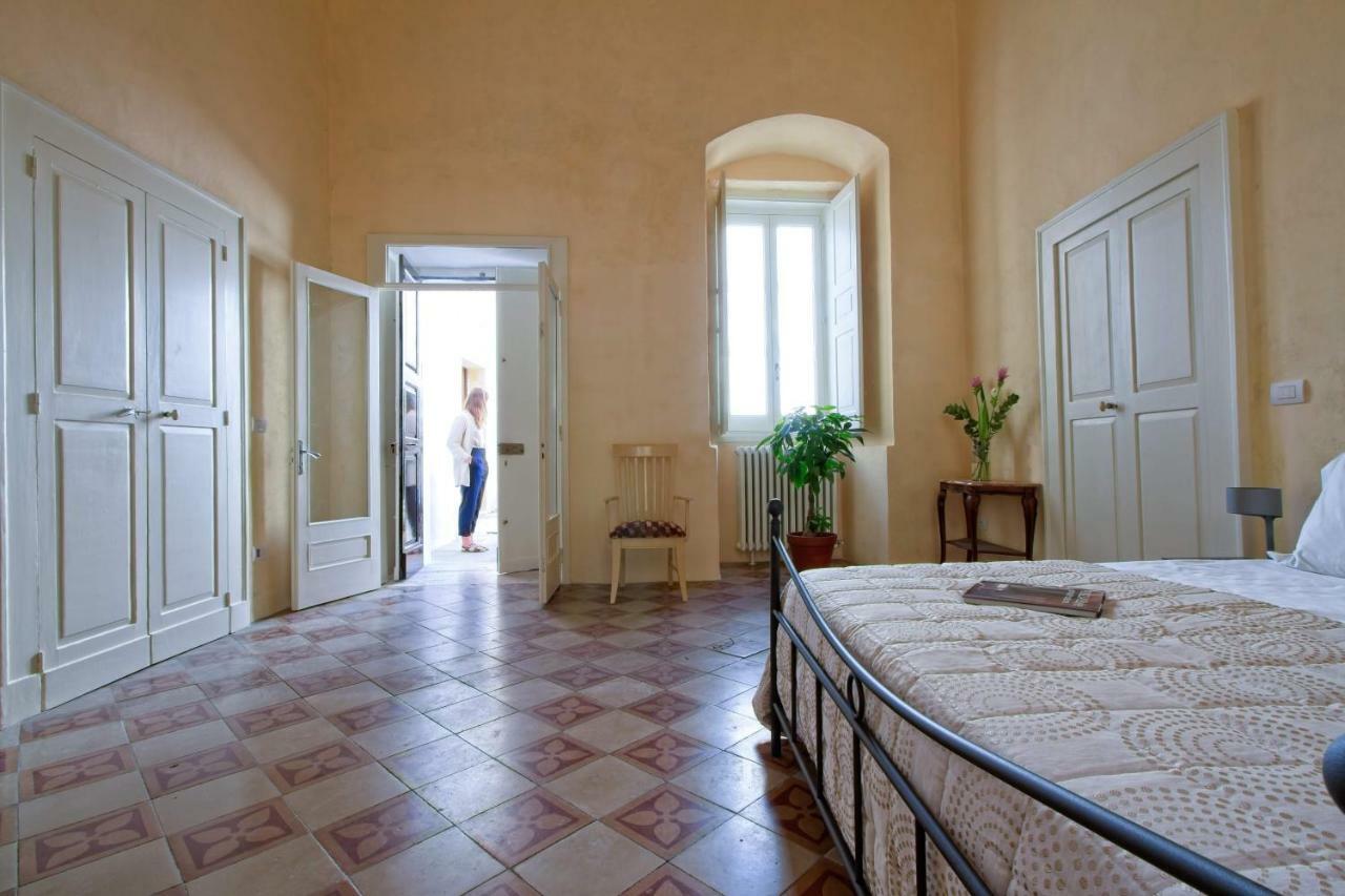 Palazzo Cariddi Bed & Breakfast Nardò Екстериор снимка