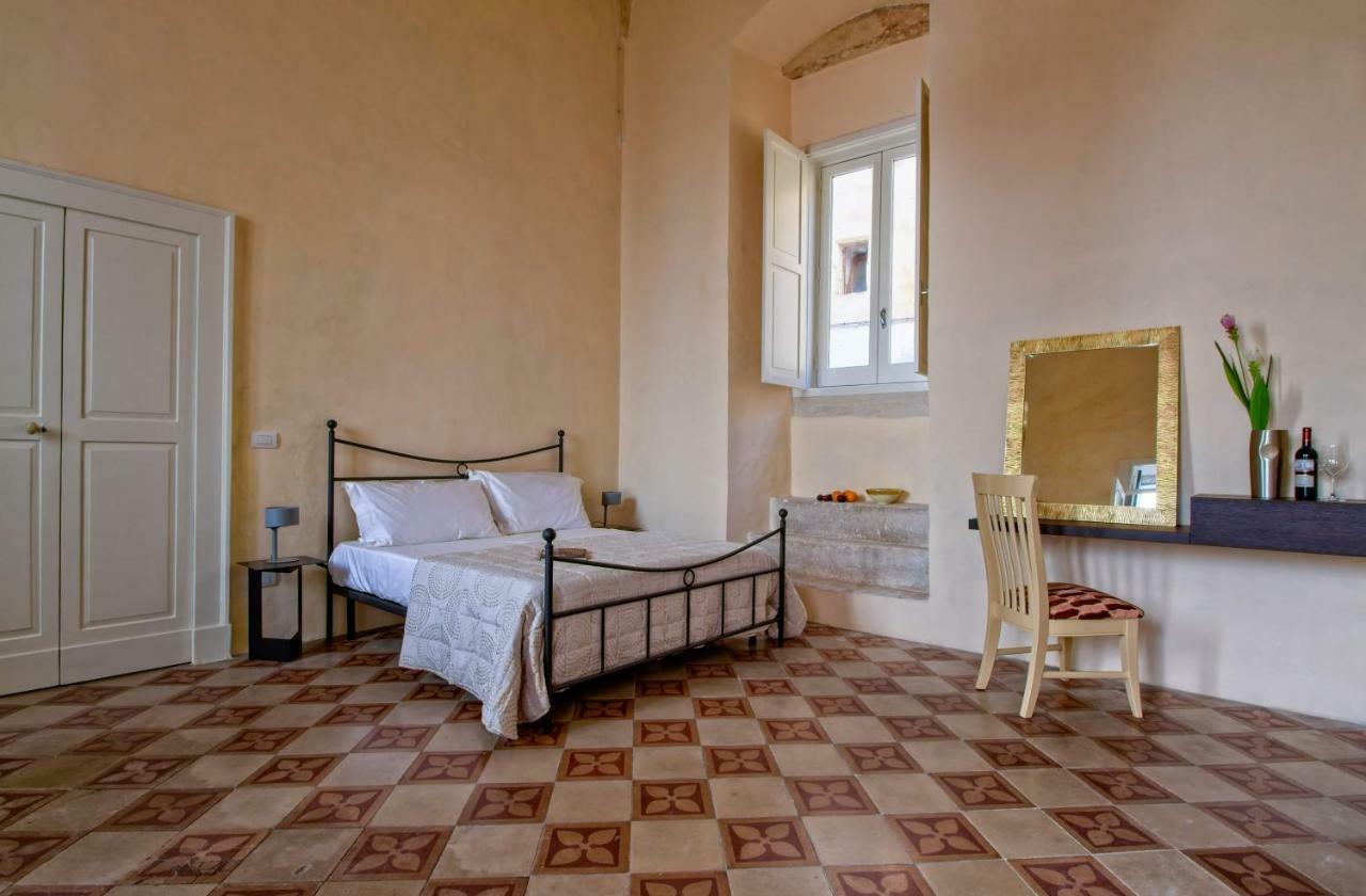 Palazzo Cariddi Bed & Breakfast Nardò Екстериор снимка