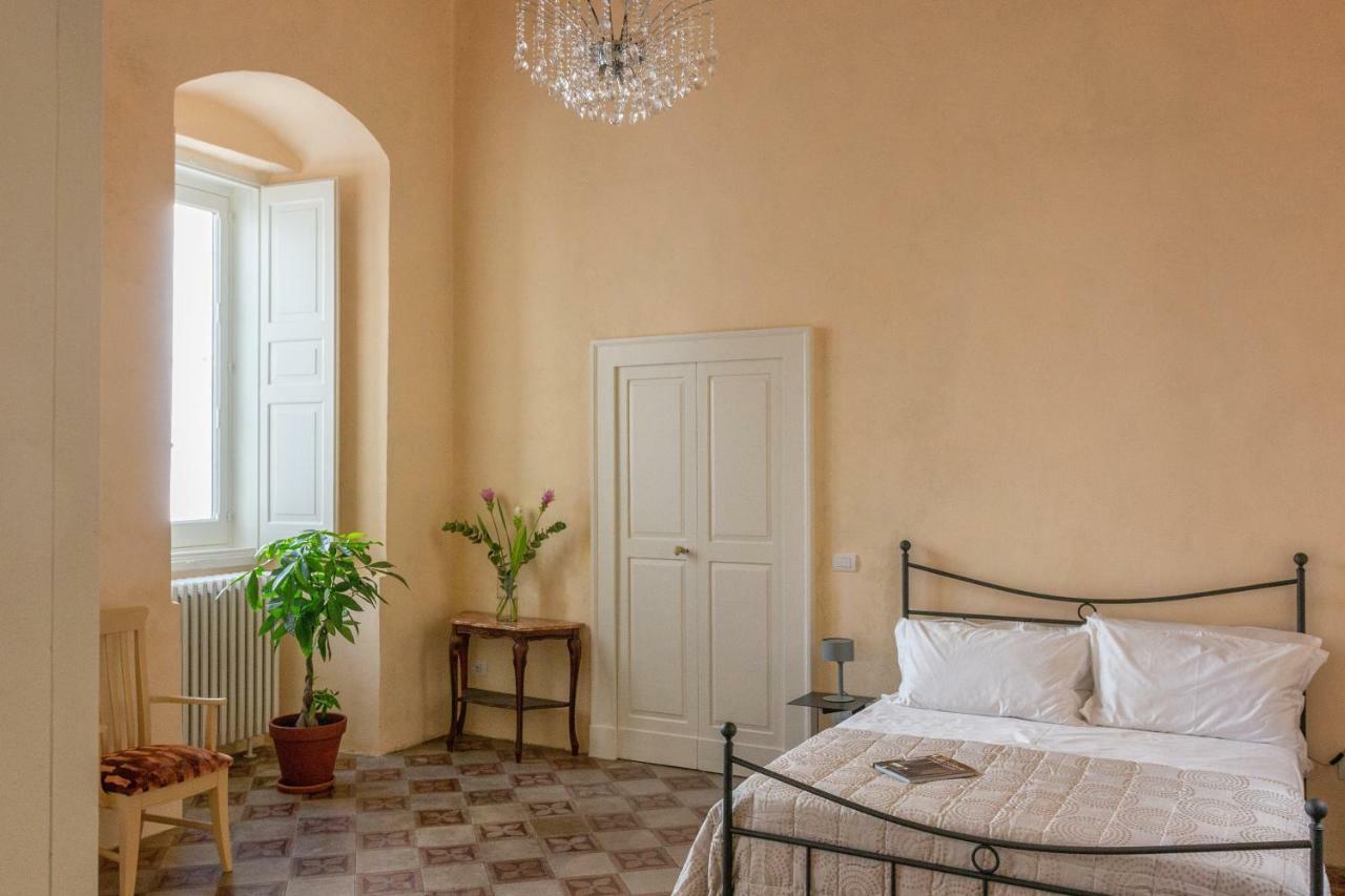 Palazzo Cariddi Bed & Breakfast Nardò Екстериор снимка