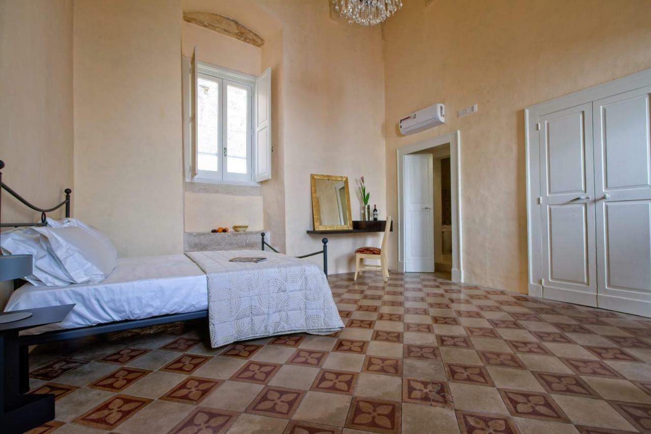 Palazzo Cariddi Bed & Breakfast Nardò Екстериор снимка