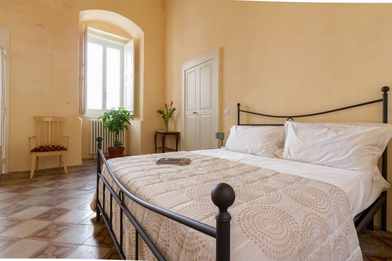Palazzo Cariddi Bed & Breakfast Nardò Екстериор снимка